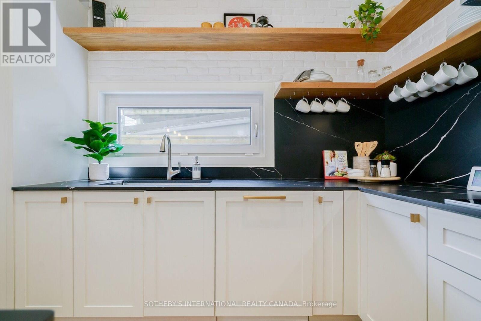 41 Northcote Avenue, Toronto, Ontario  M6J 3K2 - Photo 13 - C12748432