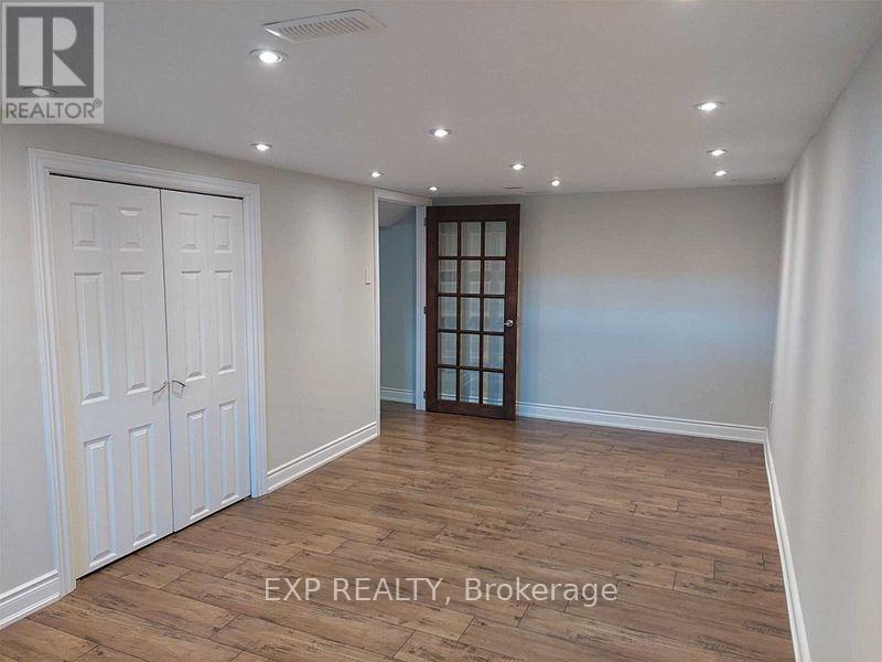 2587 Burslem Road S, Mississauga, Ontario  L5A 2R5 - Photo 13 - W12751500