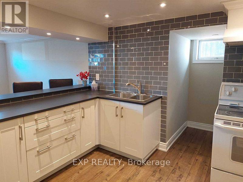 2587 Burslem Road S, Mississauga, Ontario  L5A 2R5 - Photo 11 - W12751500