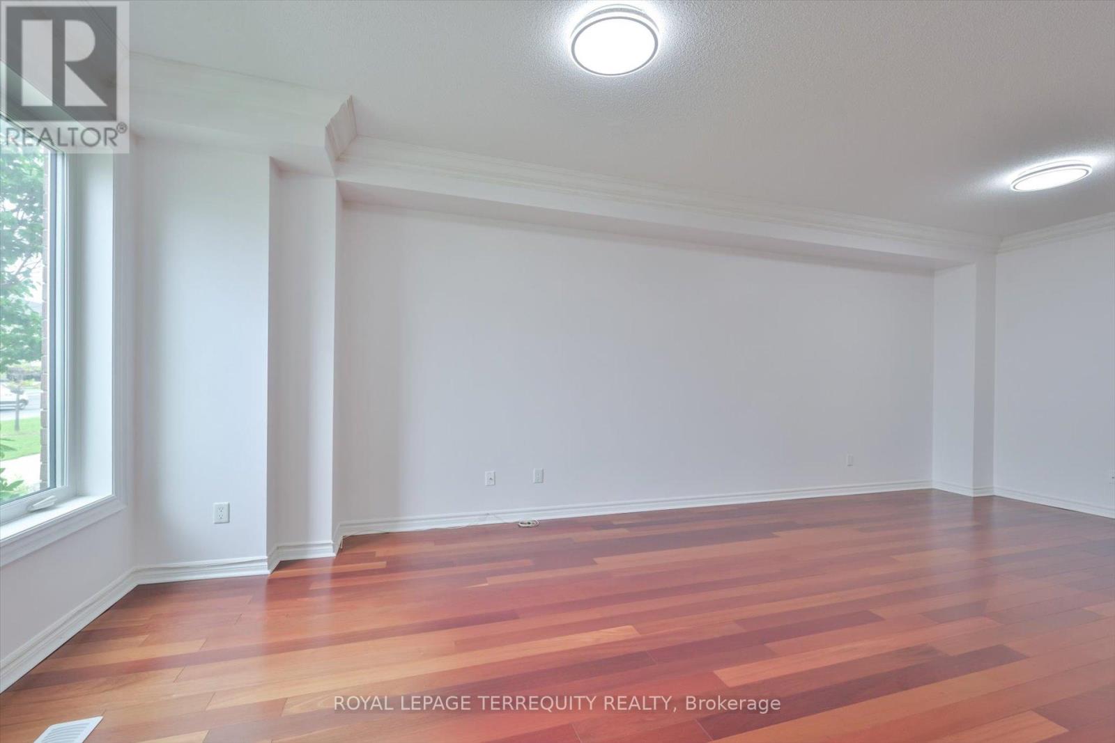 10461 Woodbine Avenue, Markham, Ontario  L6C 0K4 - Photo 5 - N12765458