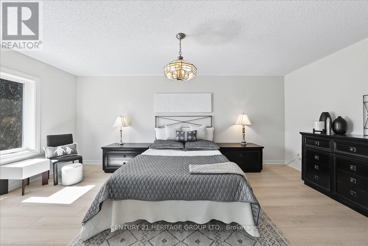 350 Hewitt Circle, Newmarket, Ontario  L3X 2H1 - Photo 24 - N12765460