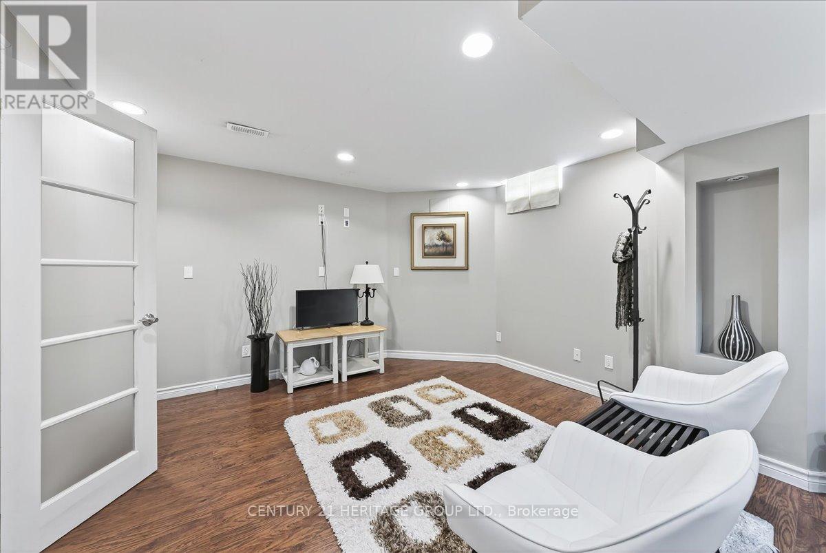 350 Hewitt Circle, Newmarket, Ontario  L3X 2H1 - Photo 36 - N12765460