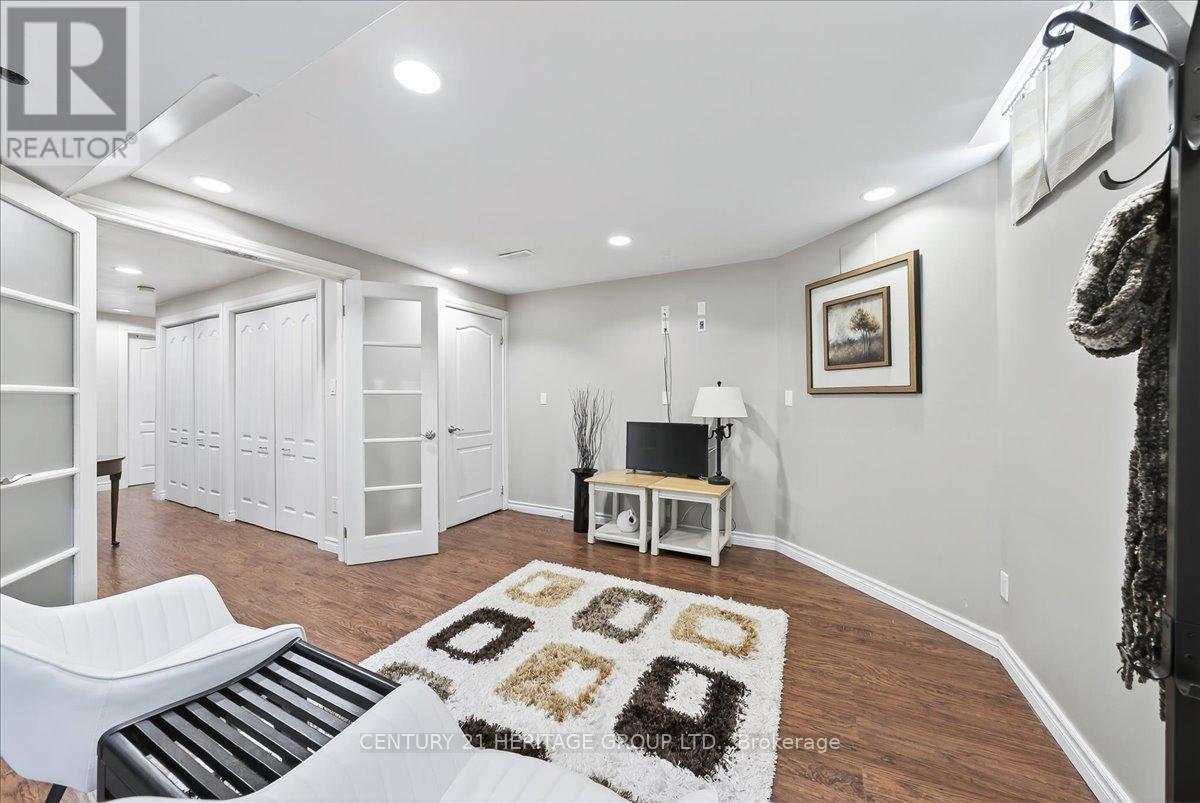 350 Hewitt Circle, Newmarket, Ontario  L3X 2H1 - Photo 39 - N12765460