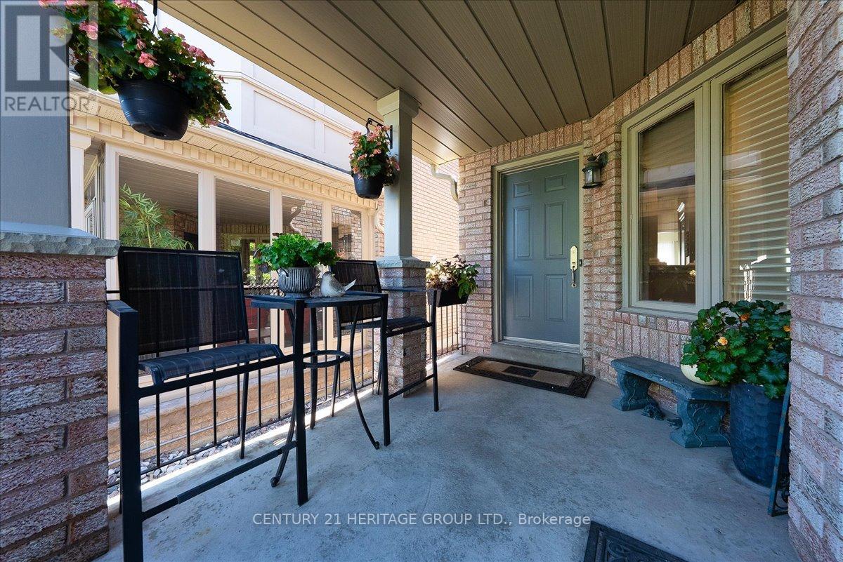 350 Hewitt Circle, Newmarket, Ontario  L3X 2H1 - Photo 4 - N12765460