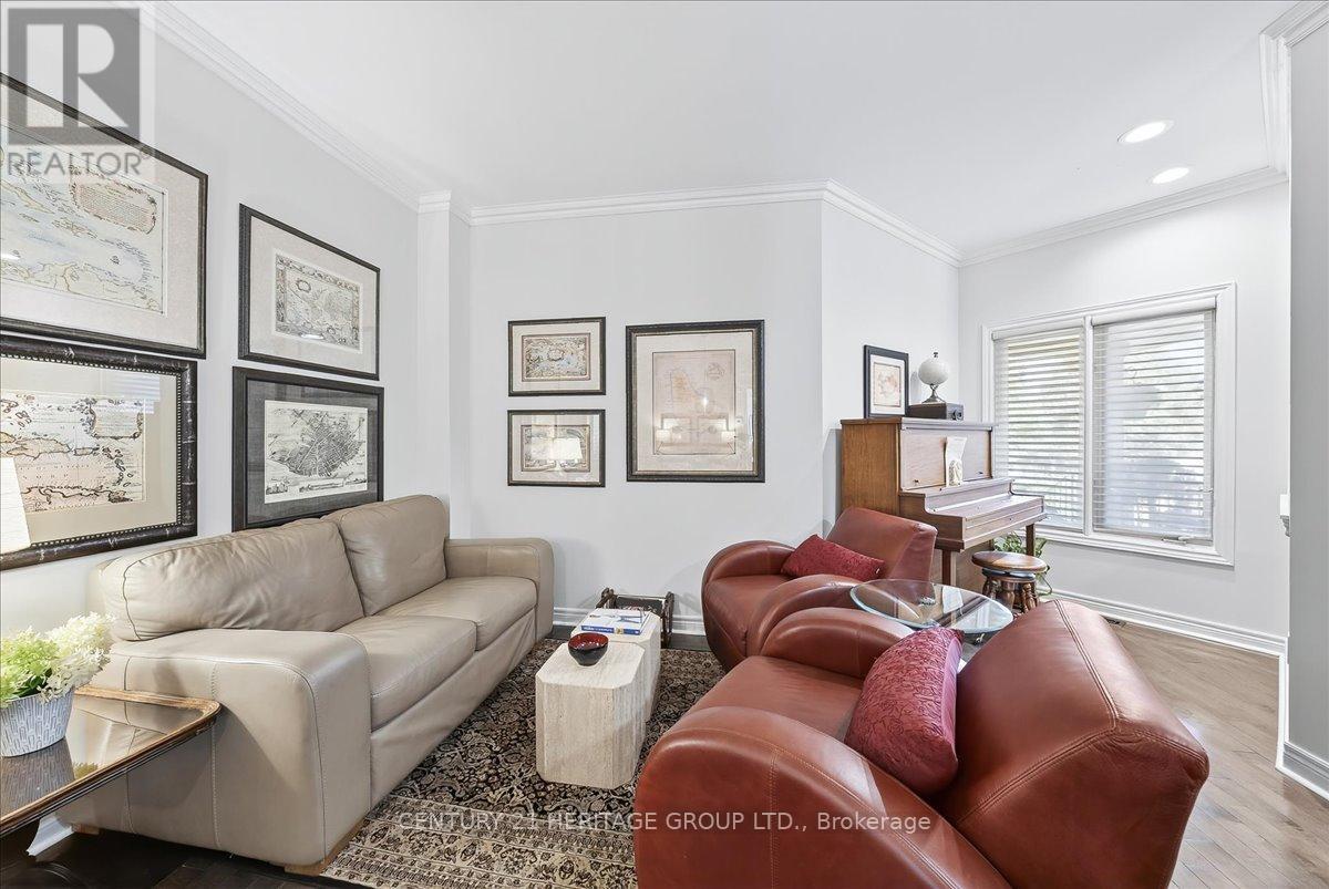 350 Hewitt Circle, Newmarket, Ontario  L3X 2H1 - Photo 9 - N12765460