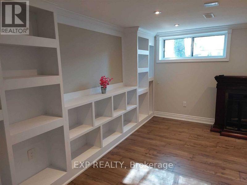 2587 Burslem Road S, Mississauga, Ontario  L5A 2R5 - Photo 4 - W12751500