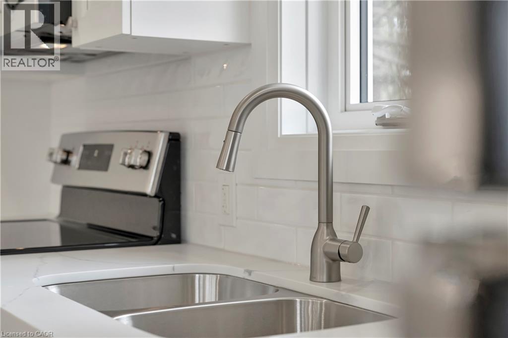 7 Hillside Drive Unit# 3, Kitchener, Ontario  N2E 1R1 - Photo 6 - 40803515