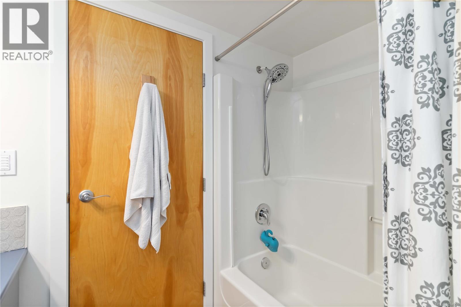 313 90 Regatta Landing, Victoria, British Columbia  V9A 7R2 - Photo 33 - 1024950