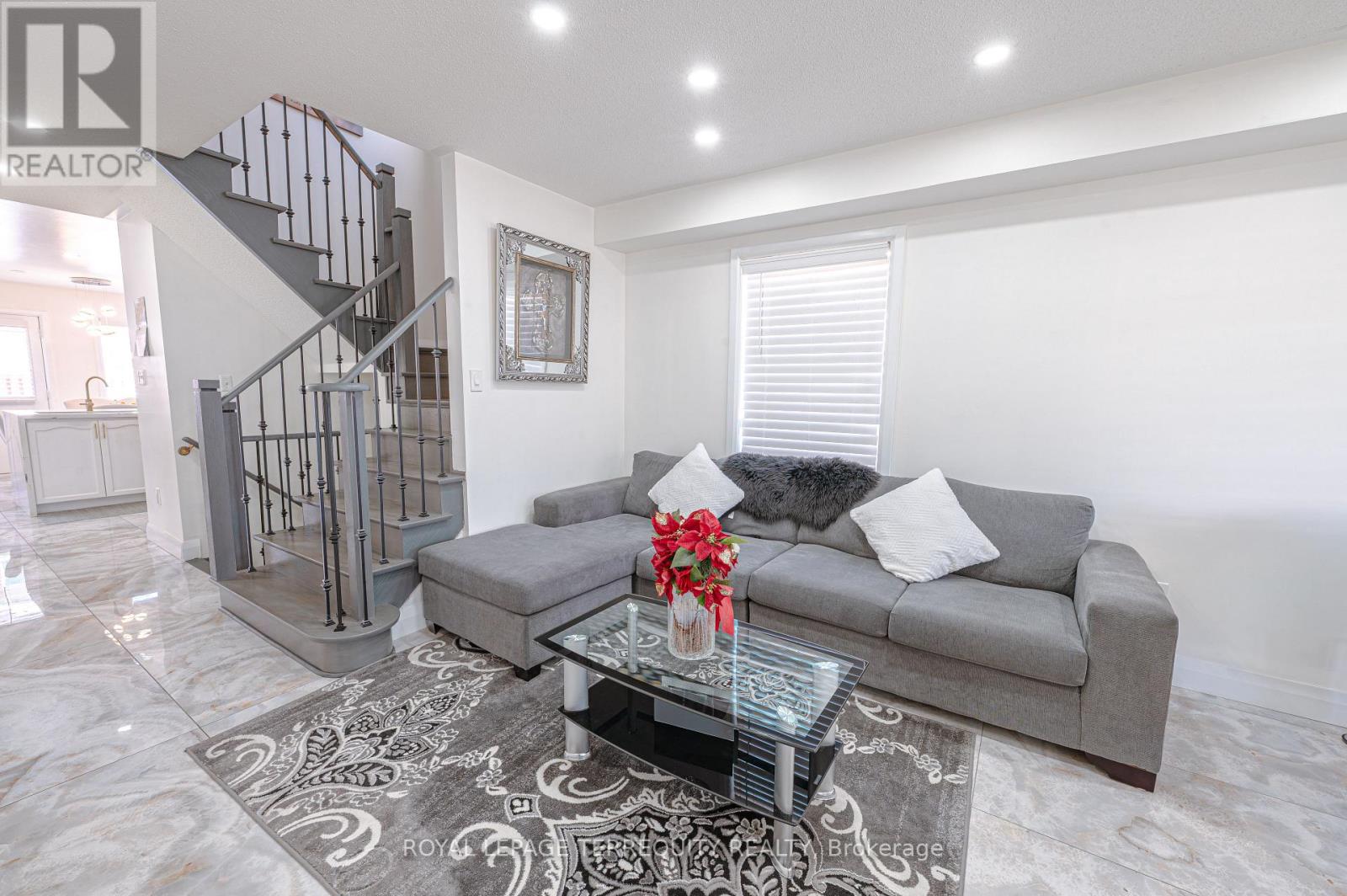 44 Iceberg Trail, Brampton (Sandringham-Wellington), Ontario  L6R 0J7 - Photo 9 - W12765478