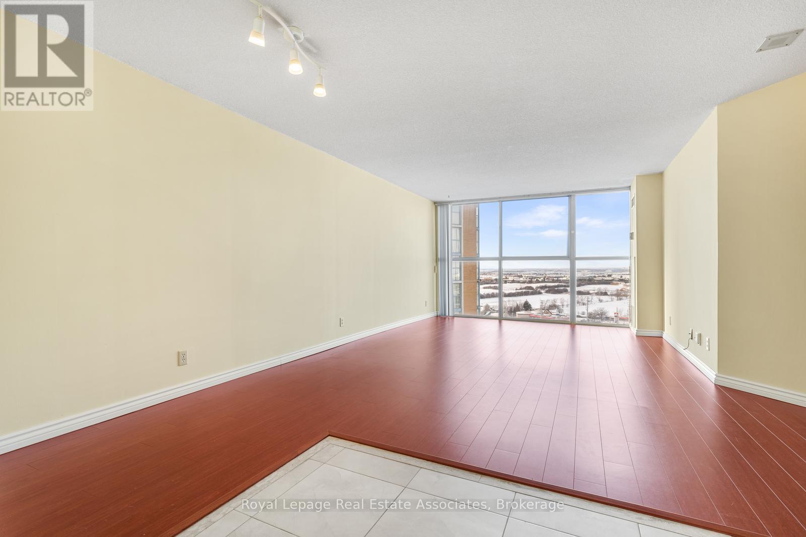 1515 - 35 Trailwood Drive, Mississauga, Ontario  L4Z 3L6 - Photo 4 - W12765484