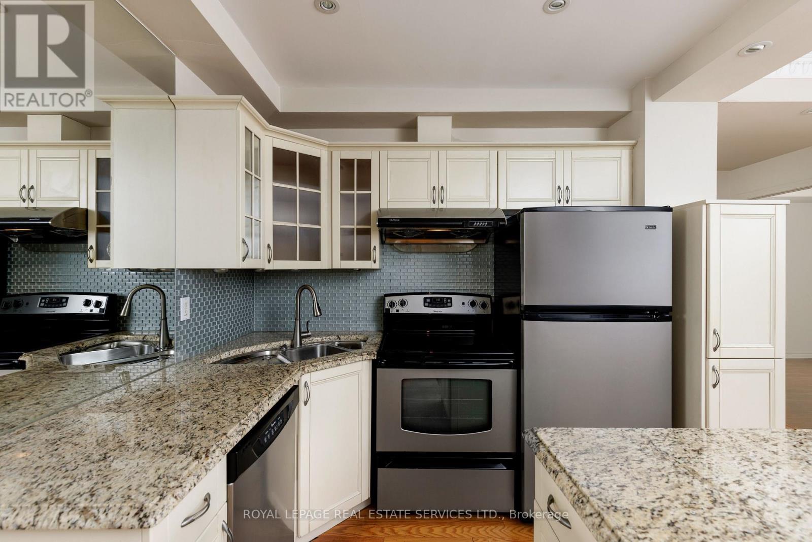 305 - 935 Royal York Road, Toronto, Ontario  M8Y 4H1 - Photo 11 - W12765500