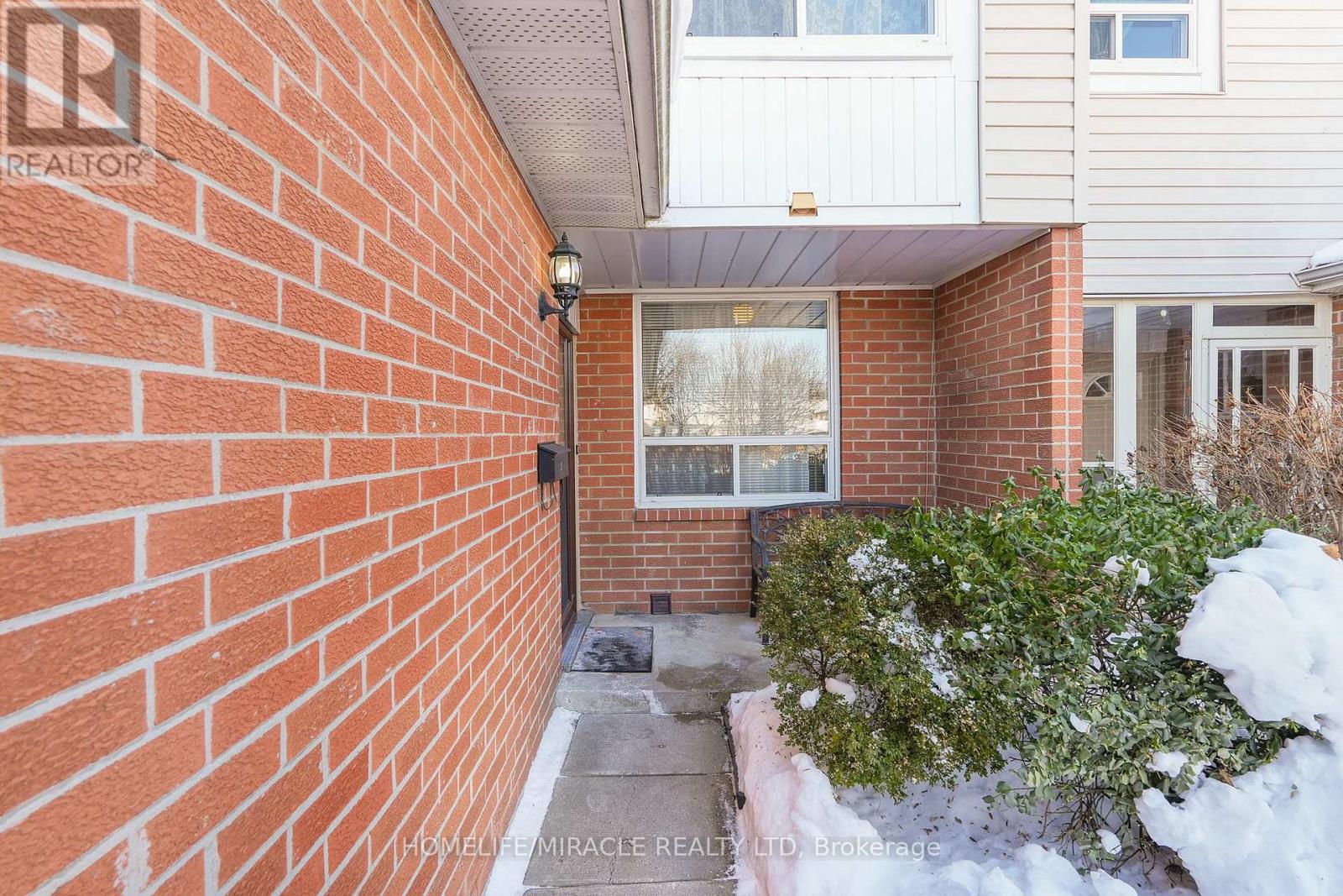 23 - 525 Meadows Boulevard, Mississauga, Ontario  L4Z 1H2 - Photo 5 - W12765502