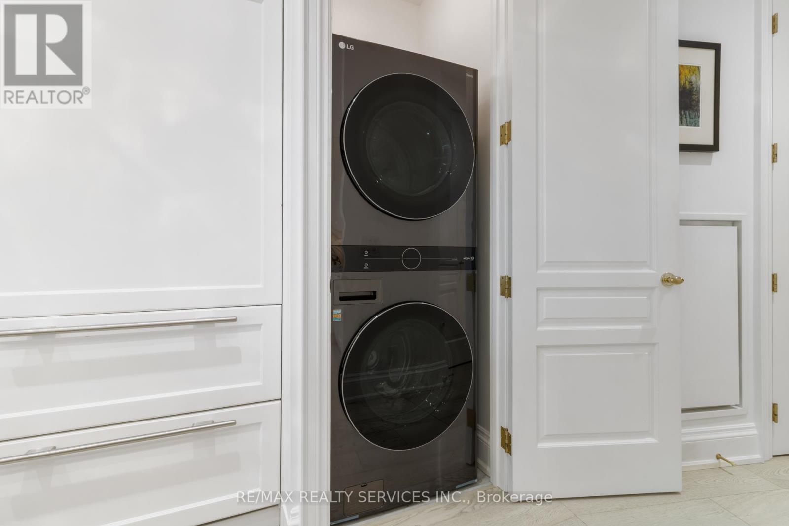 1003 - 111 Forsythe Street, Oakville, Ontario  L6K 3J9 - Photo 14 - W12765512