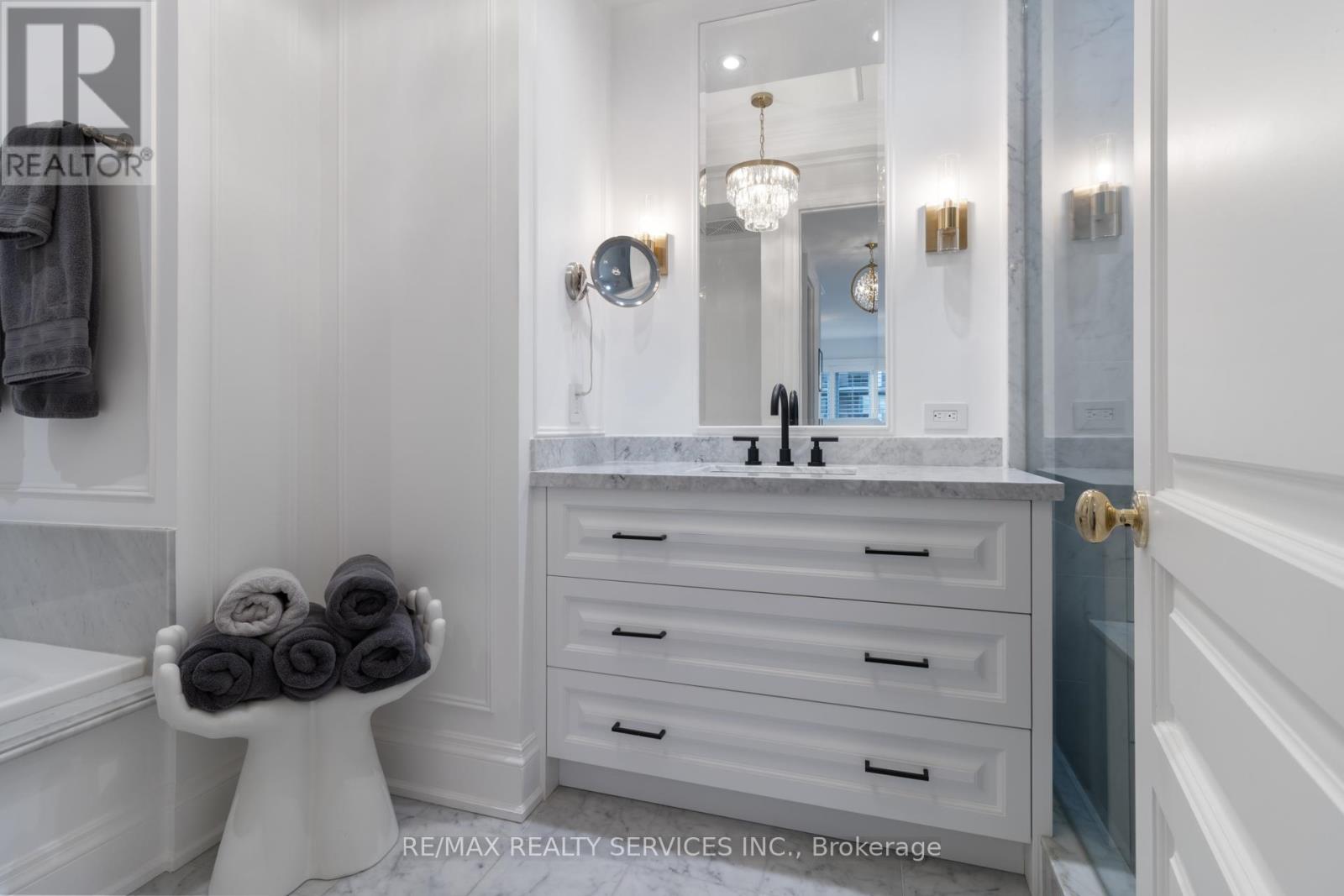 1003 - 111 Forsythe Street, Oakville, Ontario  L6K 3J9 - Photo 21 - W12765512