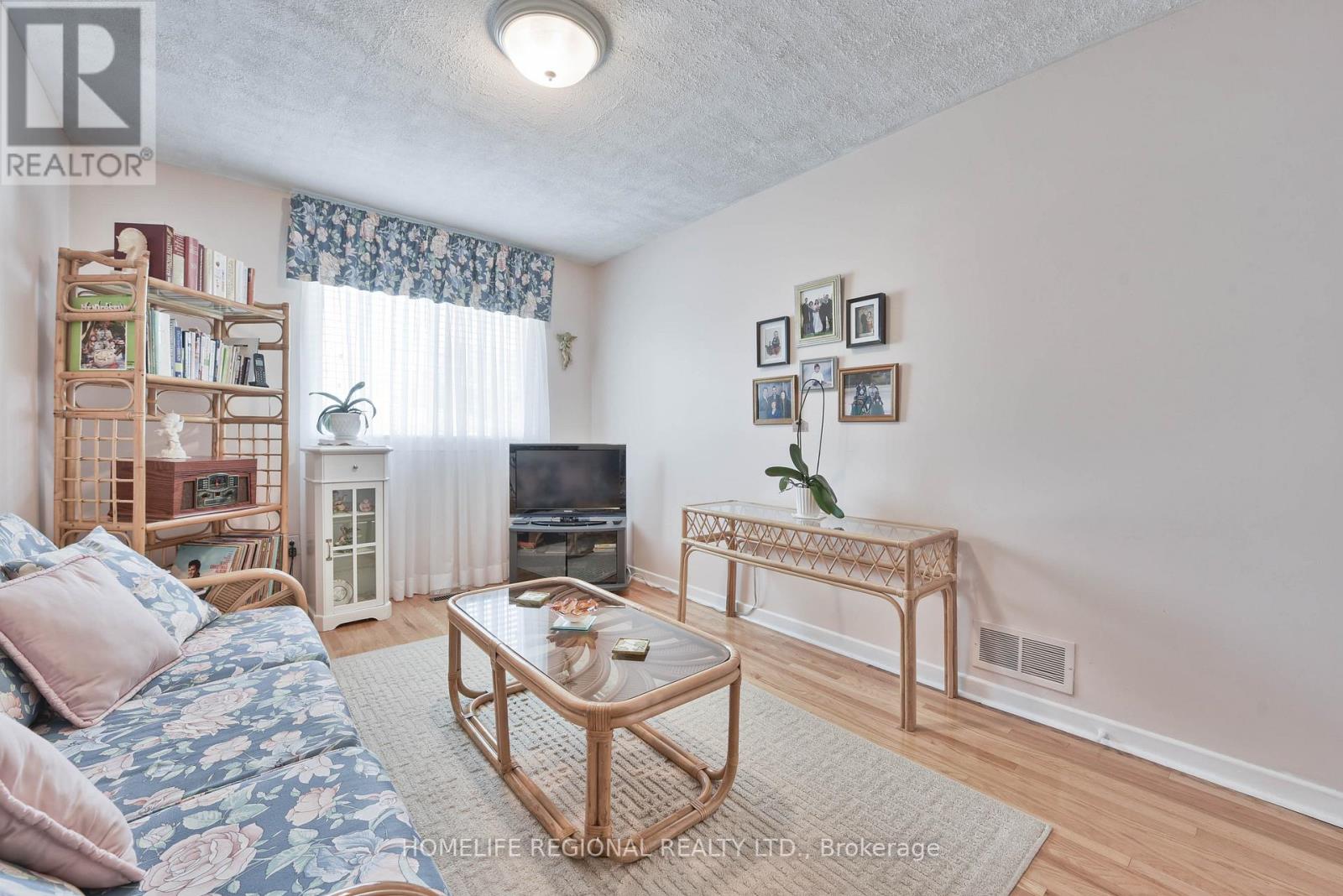 7190 Madiera Road, Mississauga, Ontario  L4T 3A8 - Photo 22 - W12765514