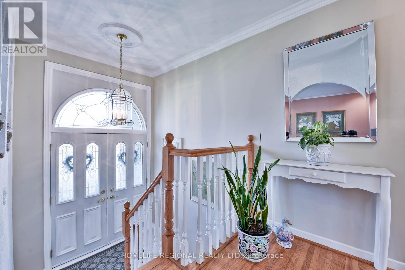 7190 Madiera Road, Mississauga, Ontario  L4T 3A8 - Photo 4 - W12765514