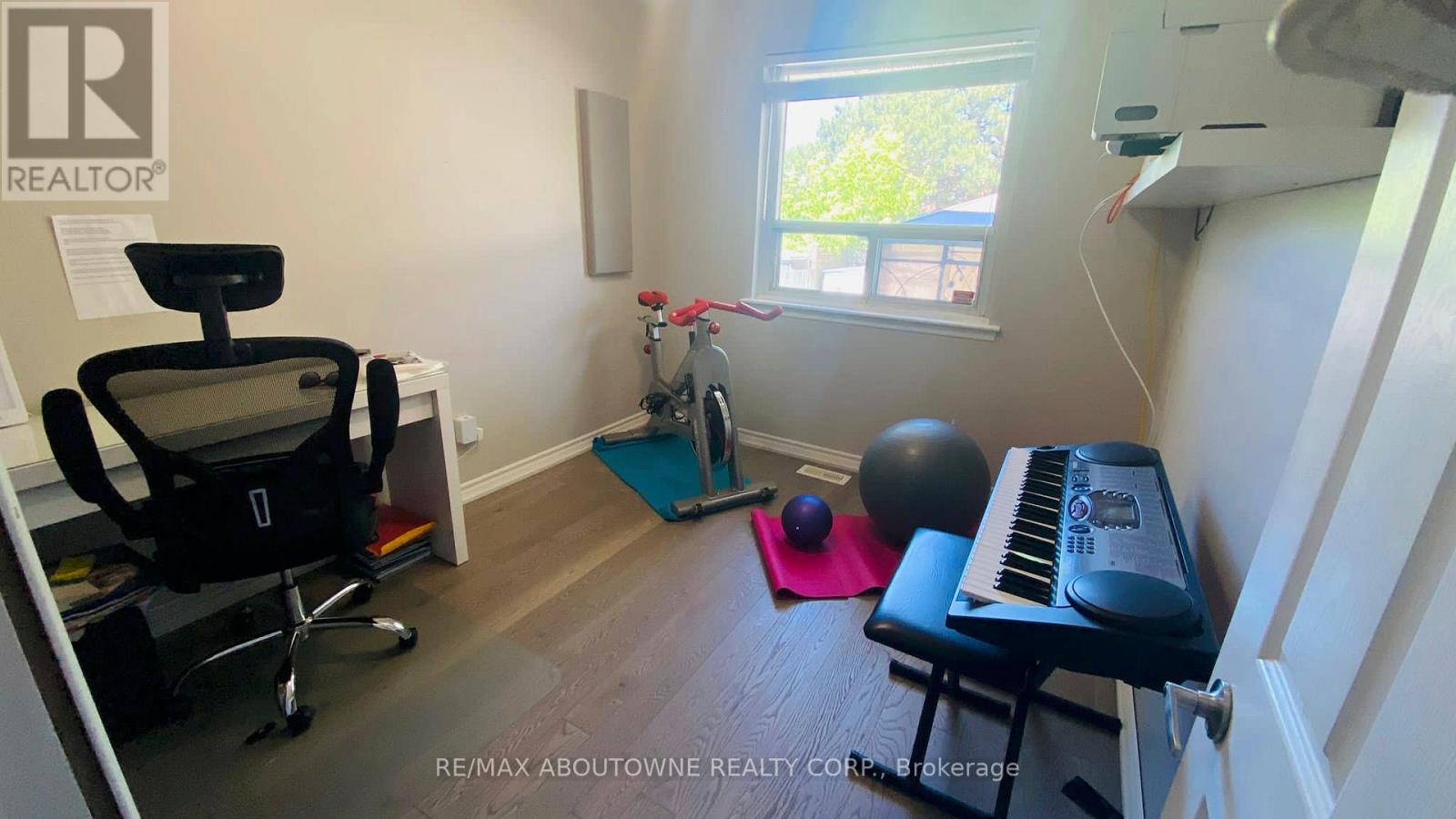 Main - 1601 Sandgate Crescent, Mississauga, Ontario  L5J 2E3 - Photo 19 - W12765552