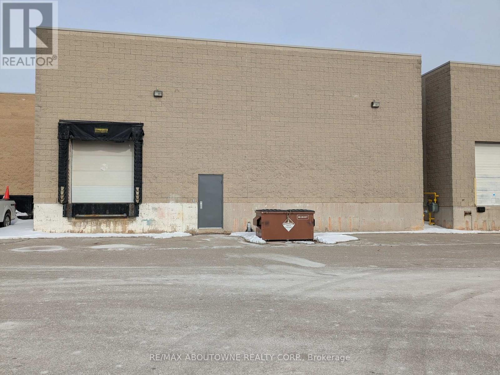 F7 - 1273 North Service Road, Oakville (Qe Queen Elizabeth), Ontario  L6H 1A7 - Photo 5 - W12765578