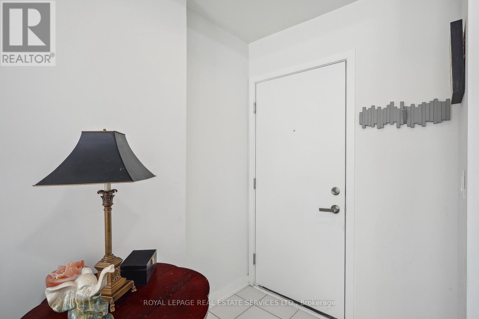 35 - 3409 Ridgeway Drive, Mississauga, Ontario  L5L 0B9 - Photo 4 - W12765592