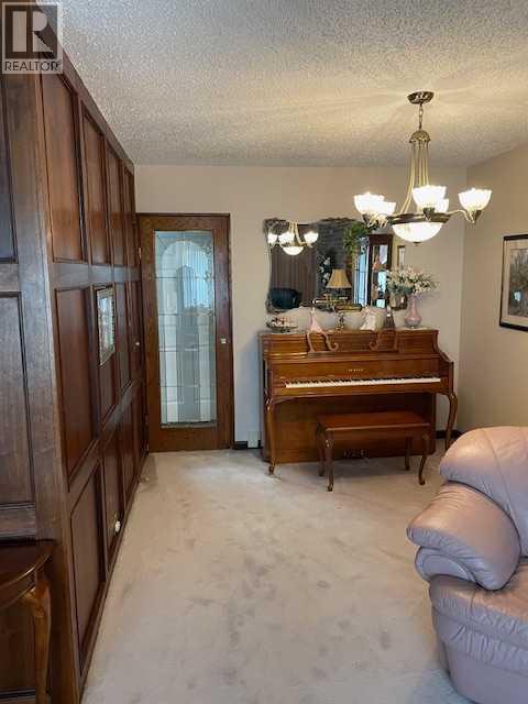 6311 Pineridge Road Ne, Calgary, Alberta  T1Y 1M4 - Photo 12 - A2283199