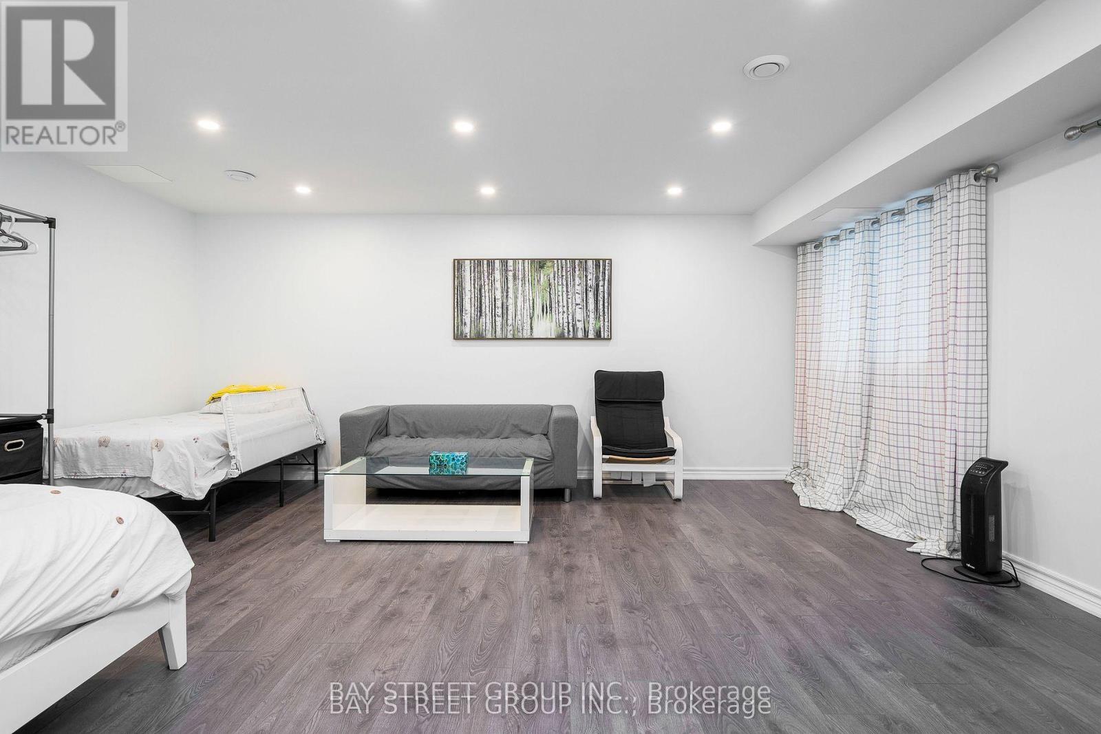 142 Yellow Birch Crescent, Blue Mountains, Ontario  L9Y 0R4 - Photo 17 - X12765468