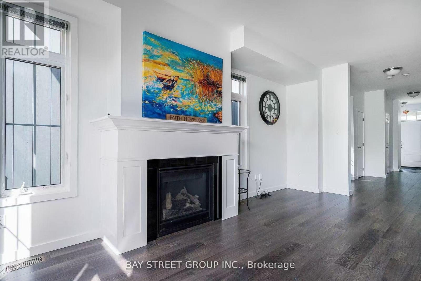 142 Yellow Birch Crescent, Blue Mountains, Ontario  L9Y 0R4 - Photo 4 - X12765468