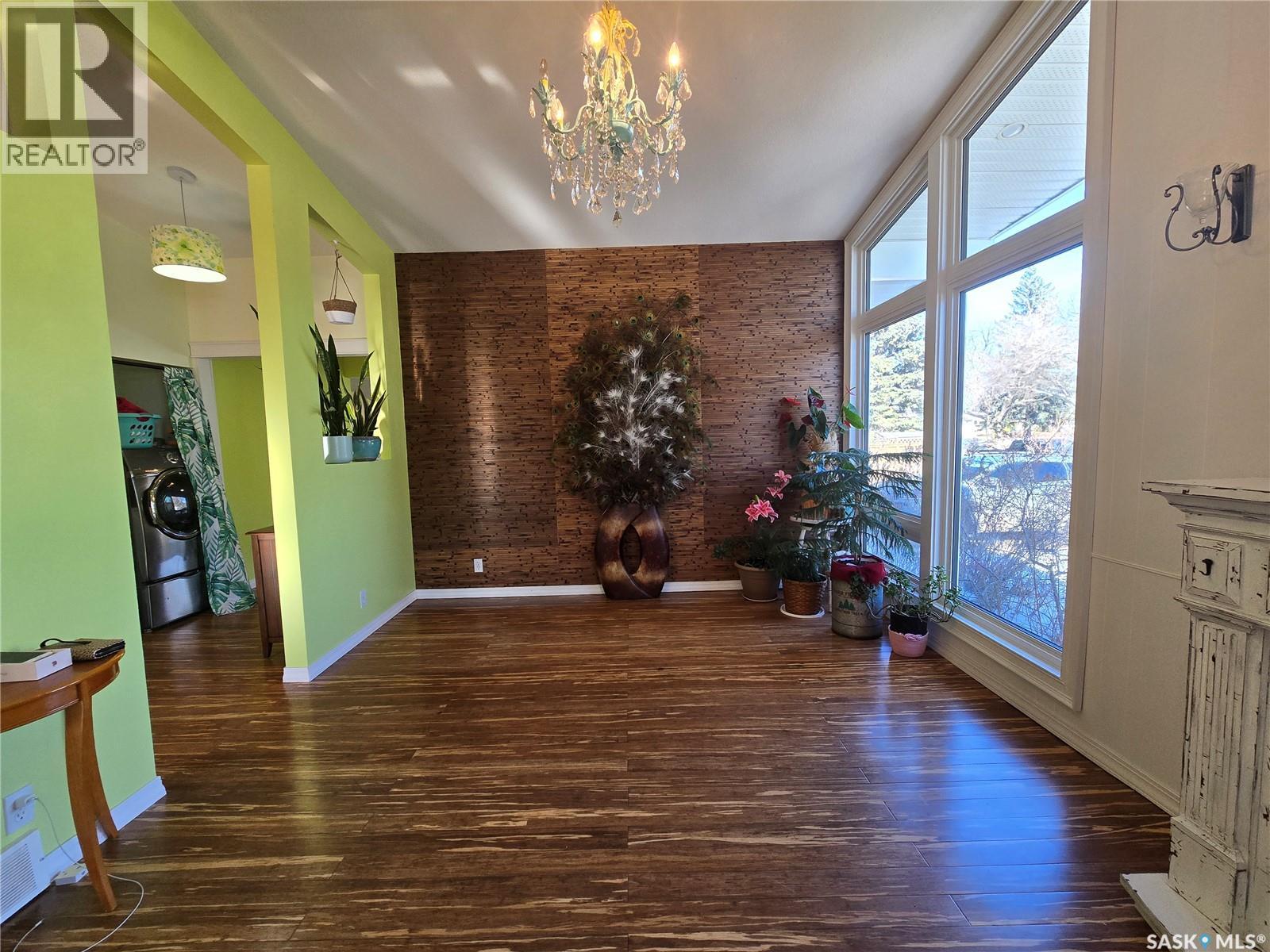 531 Scott Street, Weyburn, Saskatchewan  S4H 1T2 - Photo 10 - SK028065