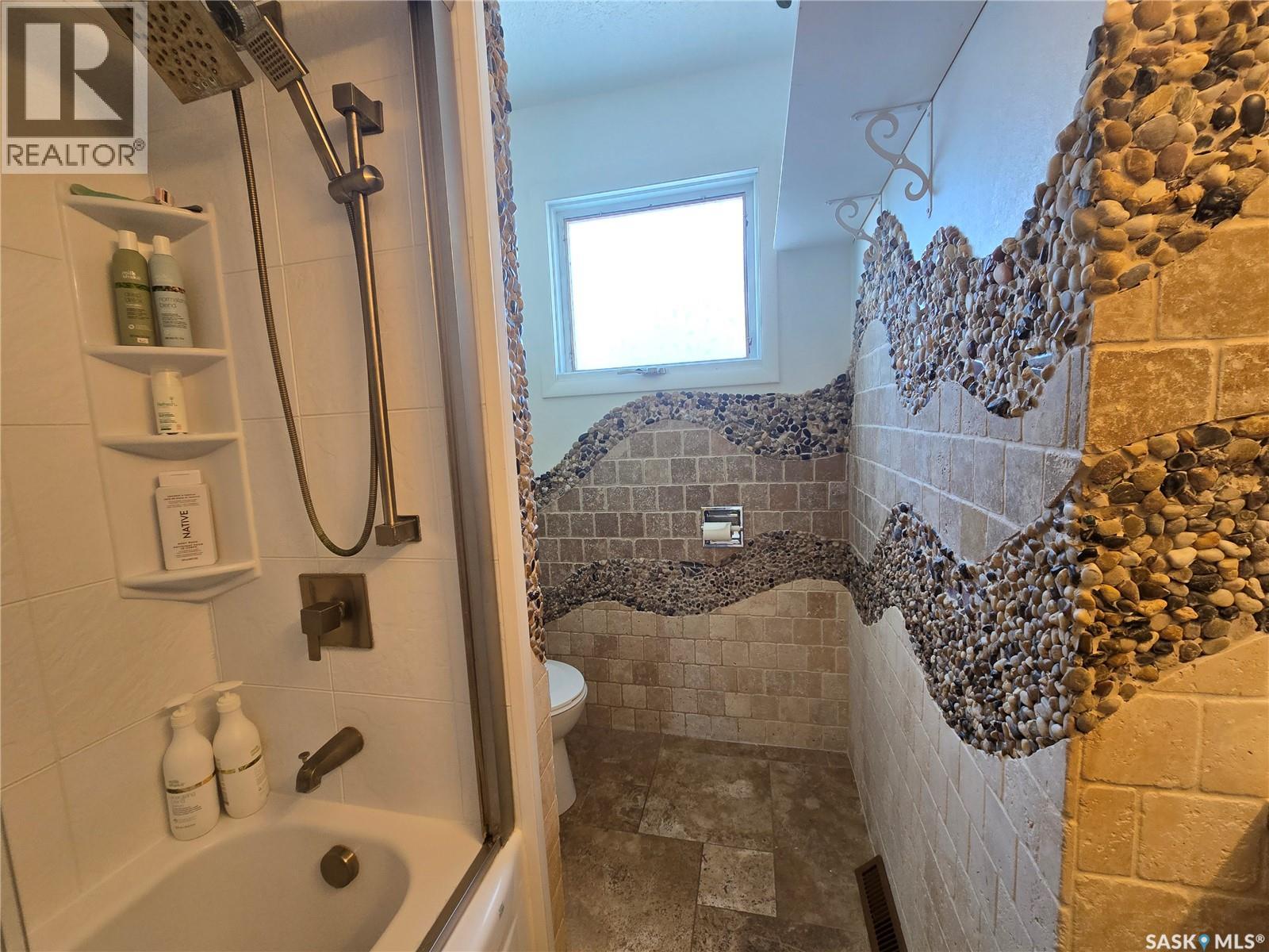 531 Scott Street, Weyburn, Saskatchewan  S4H 1T2 - Photo 18 - SK028065