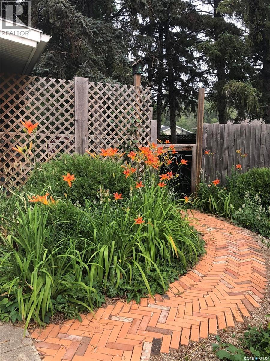 531 Scott Street, Weyburn, Saskatchewan  S4H 1T2 - Photo 33 - SK028065