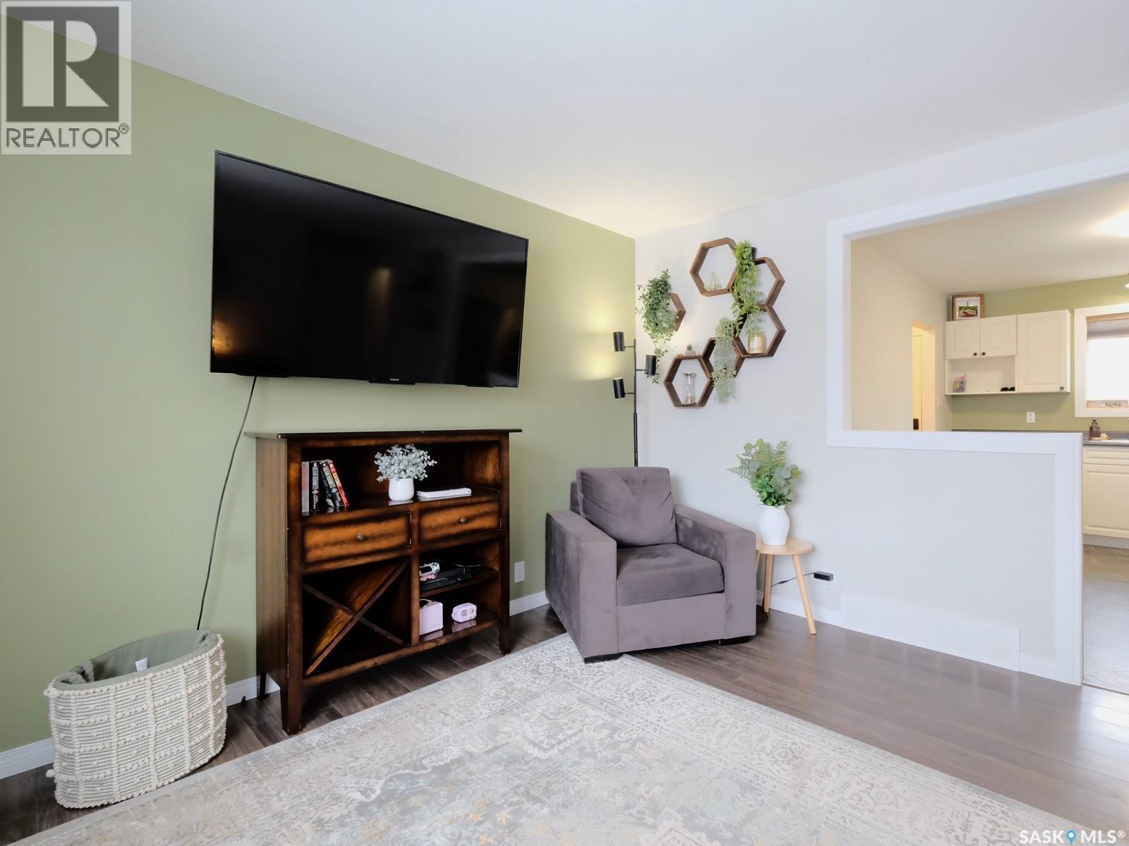 308 6th Avenue W, Rosetown, Saskatchewan  S0L 2V0 - Photo 10 - SK027954