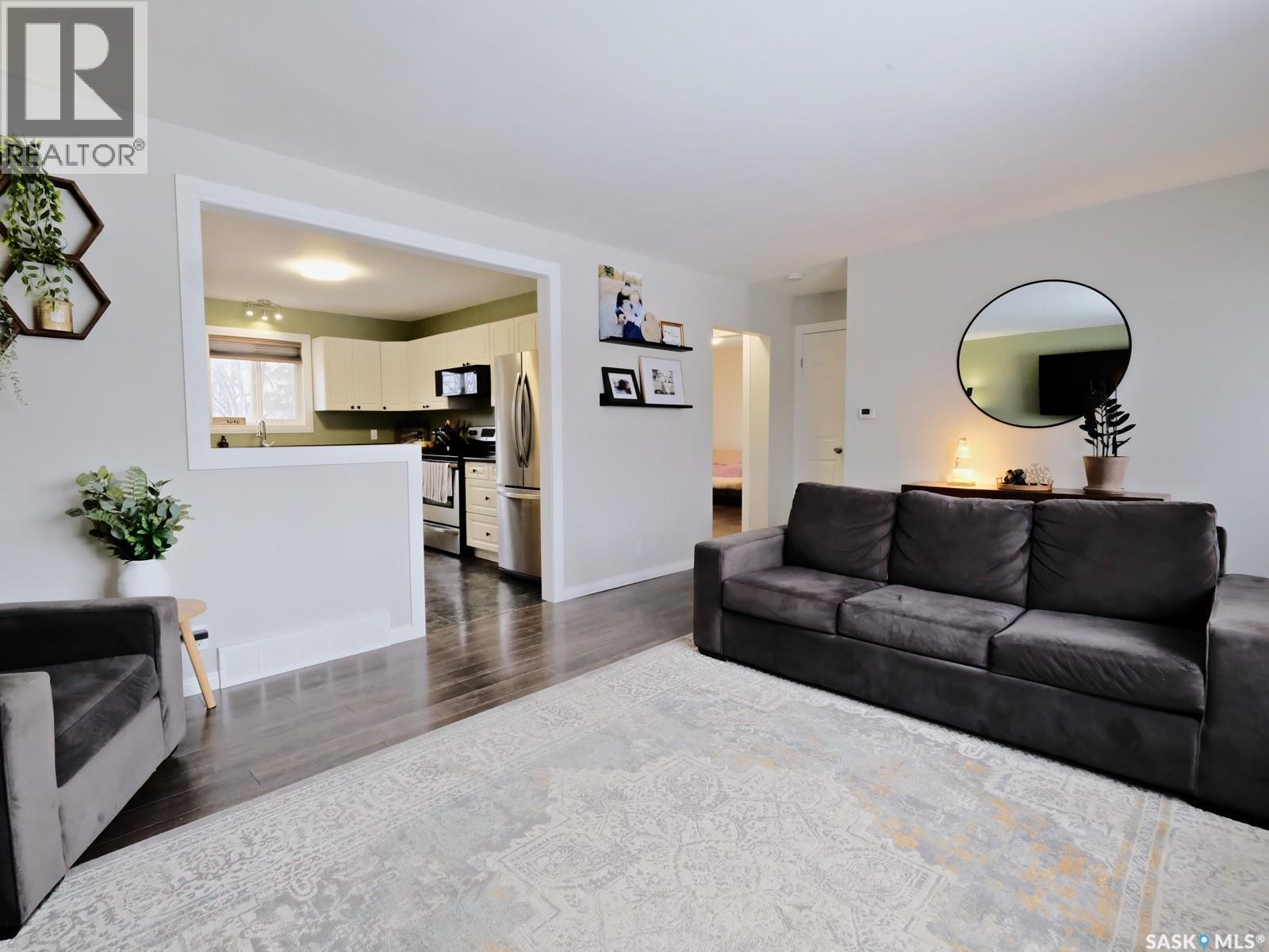 308 6th Avenue W, Rosetown, Saskatchewan  S0L 2V0 - Photo 11 - SK027954