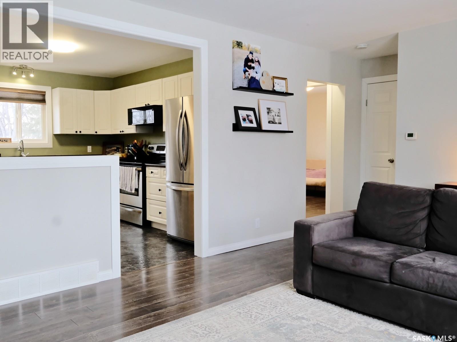 308 6th Avenue W, Rosetown, Saskatchewan  S0L 2V0 - Photo 13 - SK027954