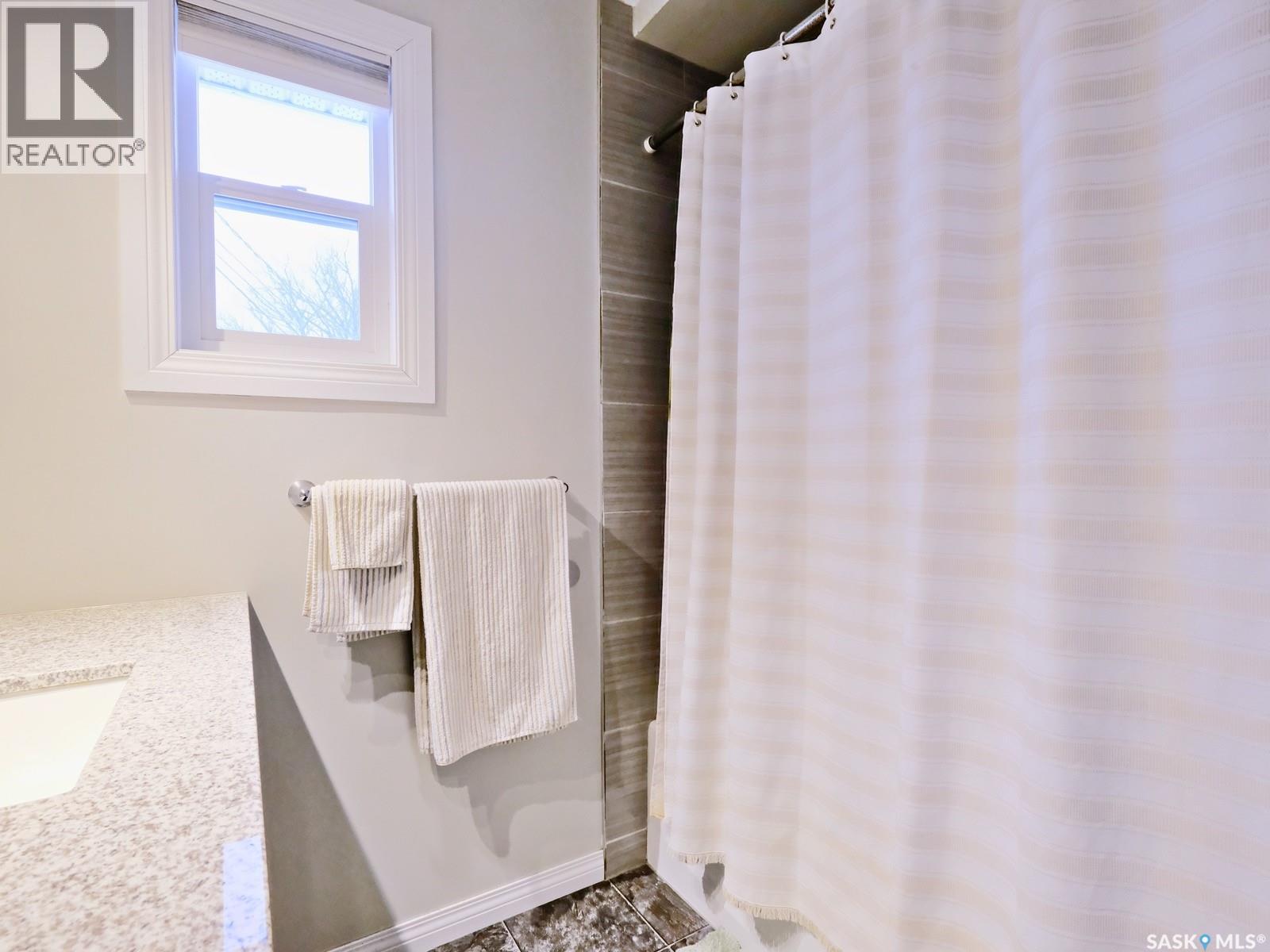 308 6th Avenue W, Rosetown, Saskatchewan  S0L 2V0 - Photo 25 - SK027954