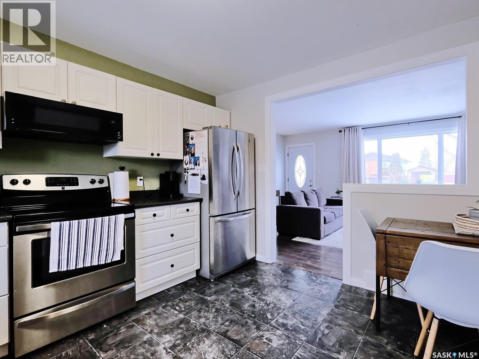 308 6th Avenue W, Rosetown, Saskatchewan  S0L 2V0 - Photo 31 - SK027954