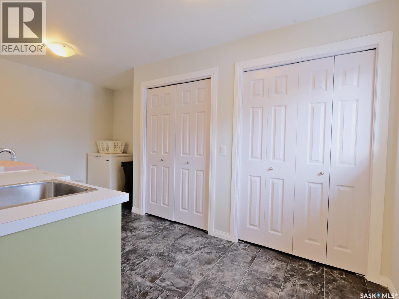 308 6th Avenue W, Rosetown, Saskatchewan  S0L 2V0 - Photo 35 - SK027954