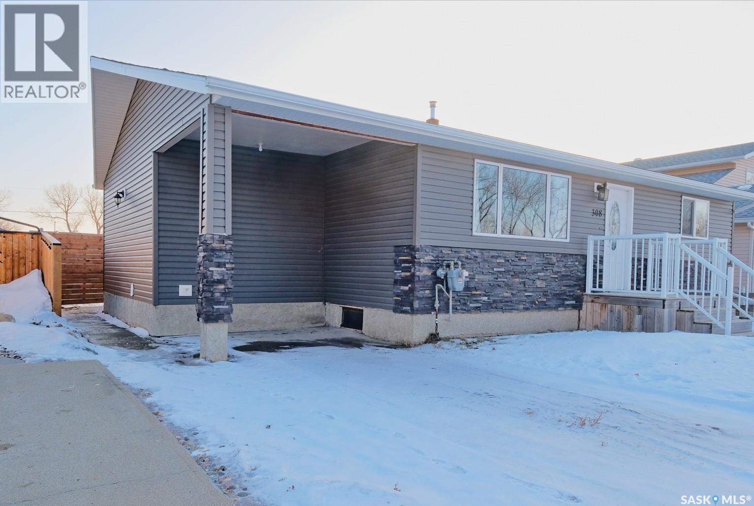 308 6th Avenue W, Rosetown, Saskatchewan  S0L 2V0 - Photo 49 - SK027954