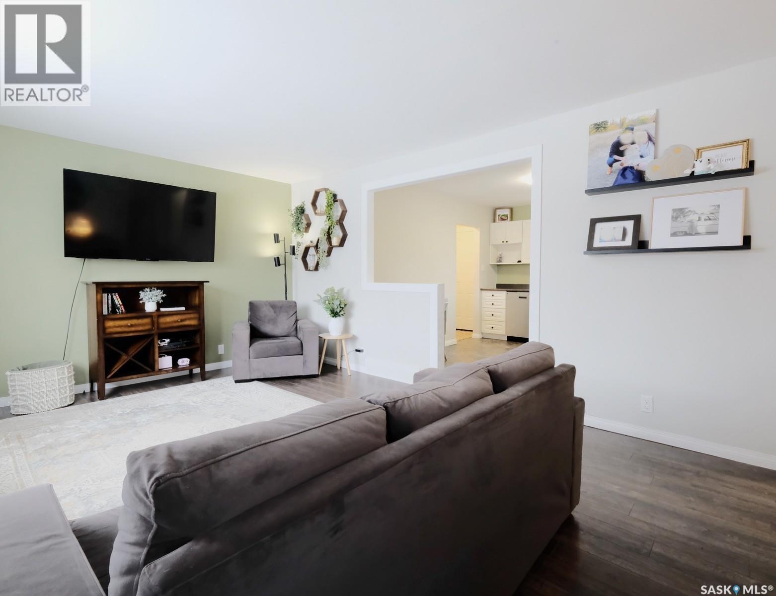 308 6th Avenue W, Rosetown, Saskatchewan  S0L 2V0 - Photo 6 - SK027954