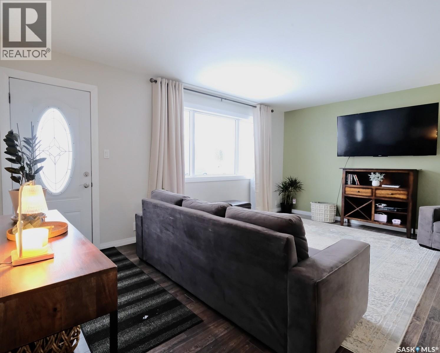 308 6th Avenue W, Rosetown, Saskatchewan  S0L 2V0 - Photo 7 - SK027954