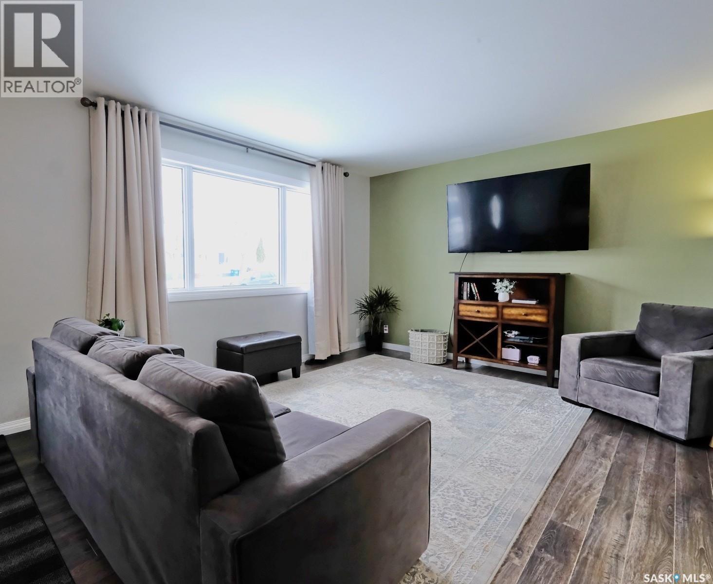 308 6th Avenue W, Rosetown, Saskatchewan  S0L 2V0 - Photo 8 - SK027954