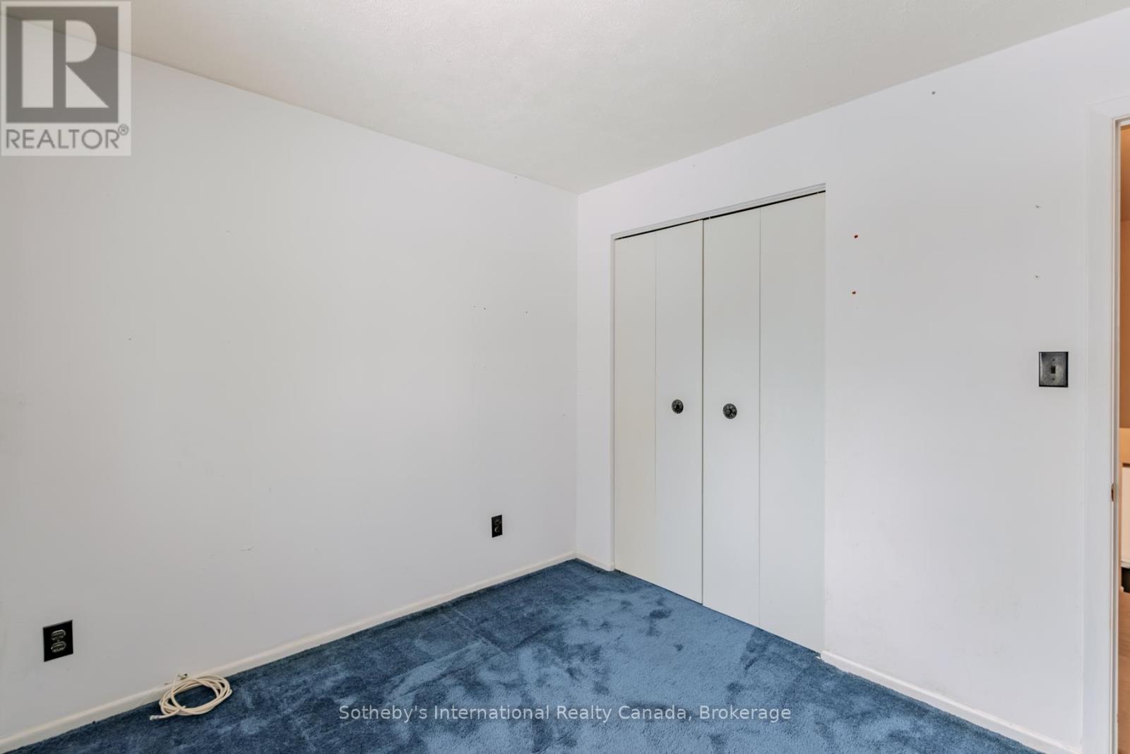 1128 Sylvania Drive, Mississauga (Applewood), Ontario  L4Y 2M1 - Photo 16 - W12765666