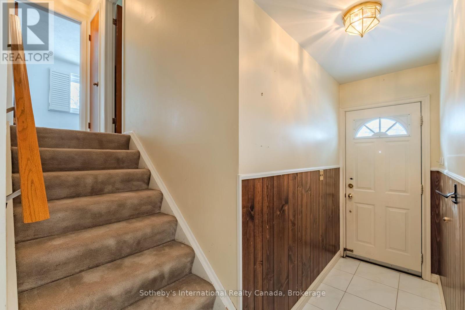 1128 Sylvania Drive, Mississauga (Applewood), Ontario  L4Y 2M1 - Photo 19 - W12765666