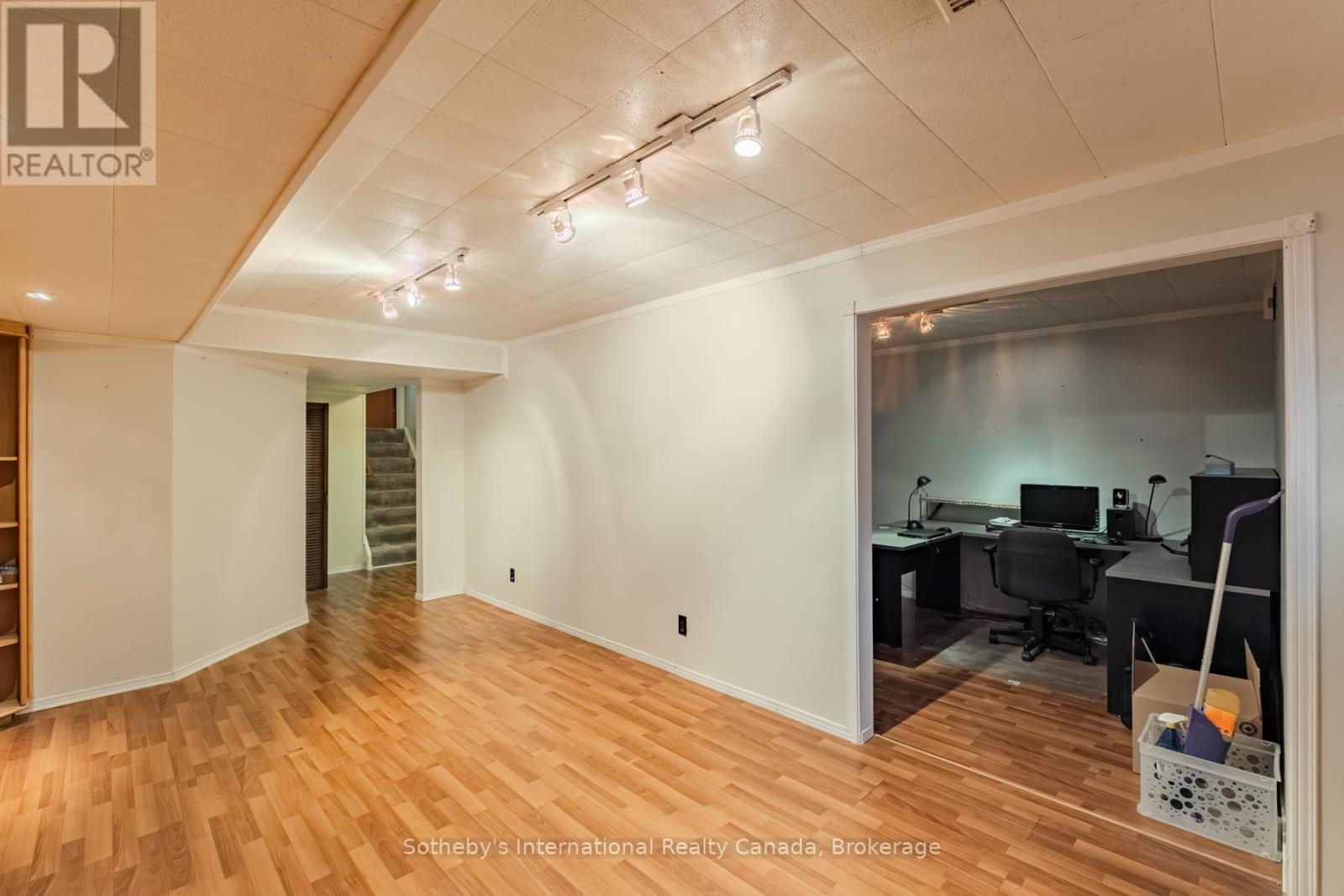 1128 Sylvania Drive, Mississauga (Applewood), Ontario  L4Y 2M1 - Photo 30 - W12765666