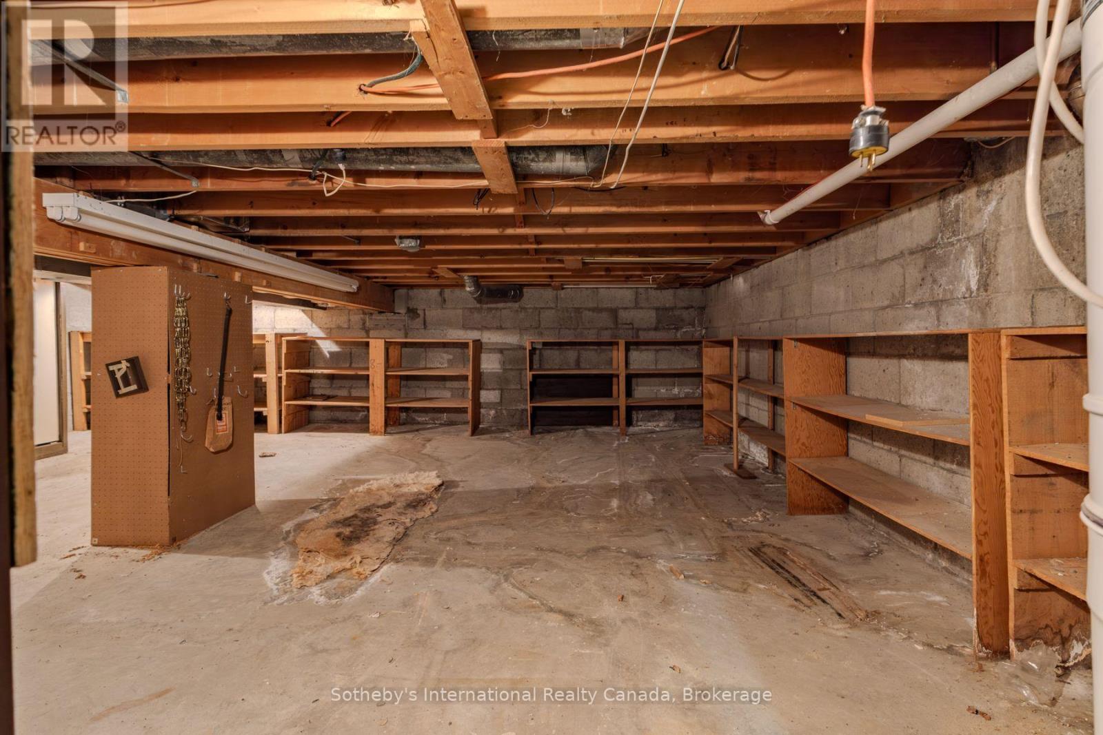 1128 Sylvania Drive, Mississauga (Applewood), Ontario  L4Y 2M1 - Photo 32 - W12765666