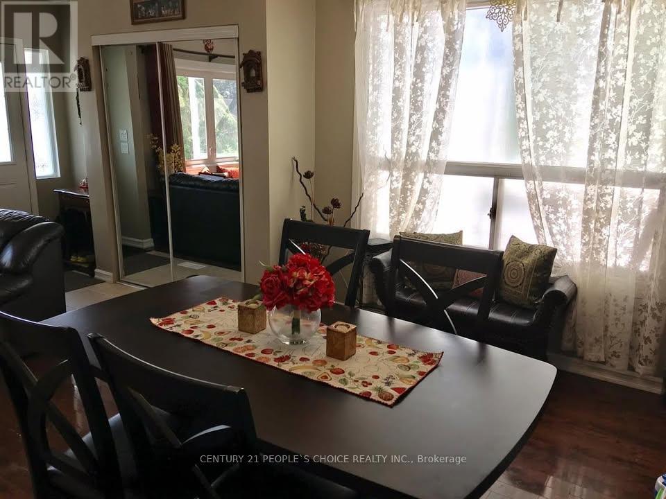 579 Northcliffe Boulevard E, Toronto, Ontario  M6E 3L6 - Photo 9 - C12765486