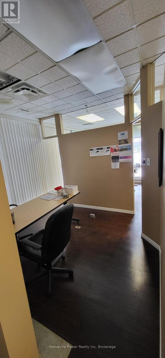 7 - 407 Gage Avenue, Kitchener, Ontario  N2M 5E1 - Photo 6 - X12765654