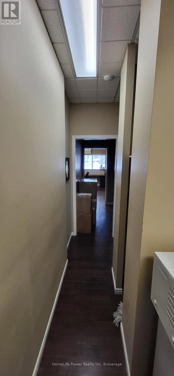 7 - 407 Gage Avenue, Kitchener, Ontario  N2M 5E1 - Photo 8 - X12765654