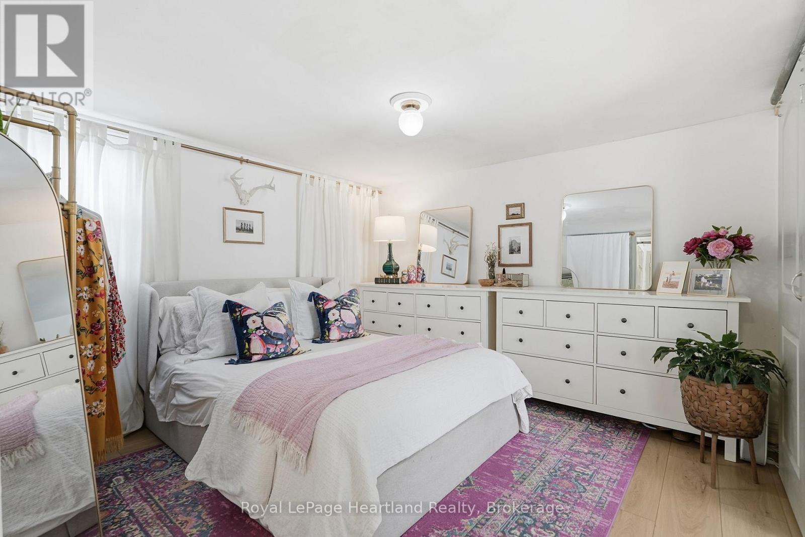 17 Clarke Street S, Minto, Ontario  N0G 1M0 - Photo 12 - X12765752