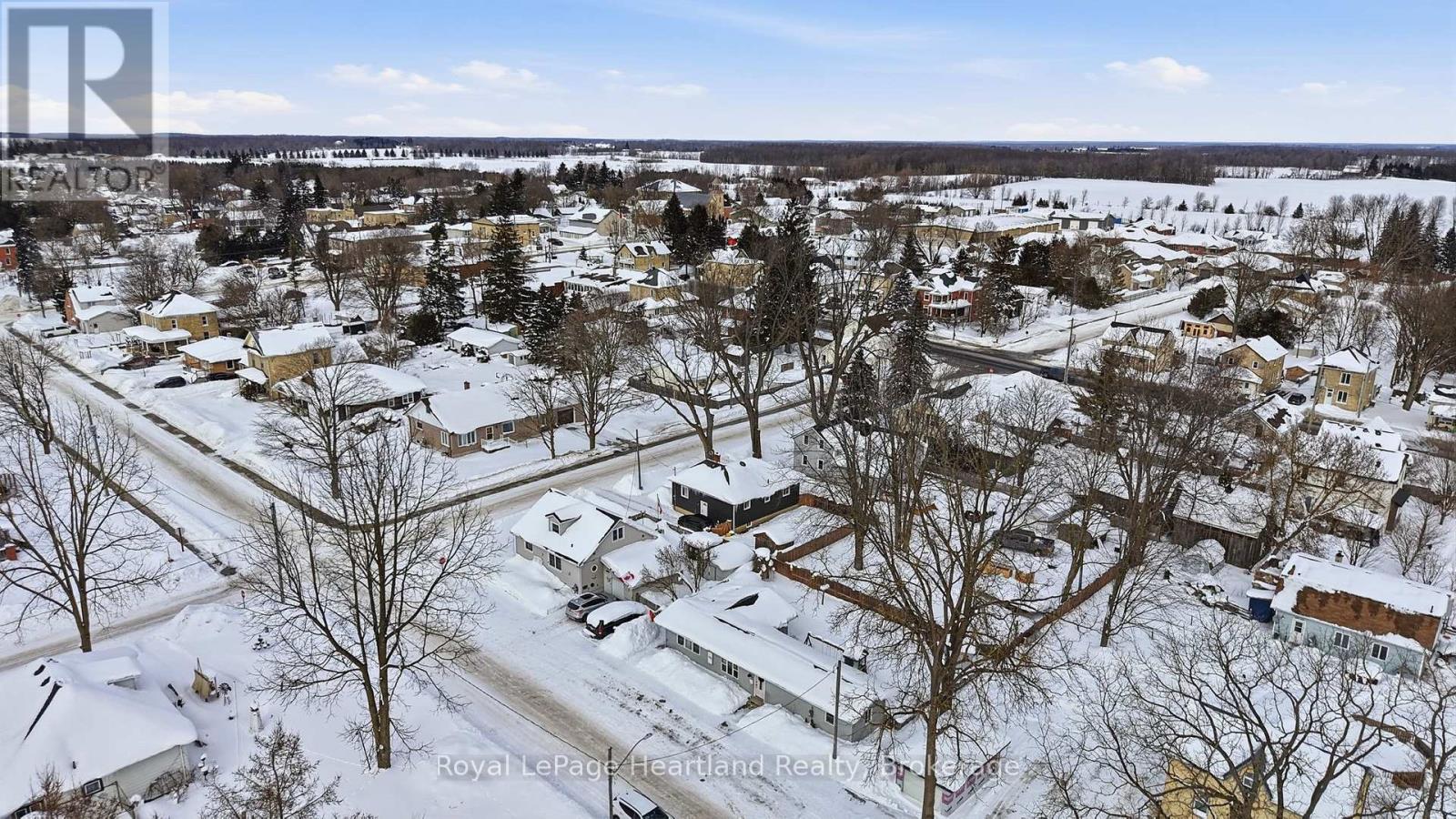 17 Clarke Street S, Minto, Ontario  N0G 1M0 - Photo 21 - X12765752