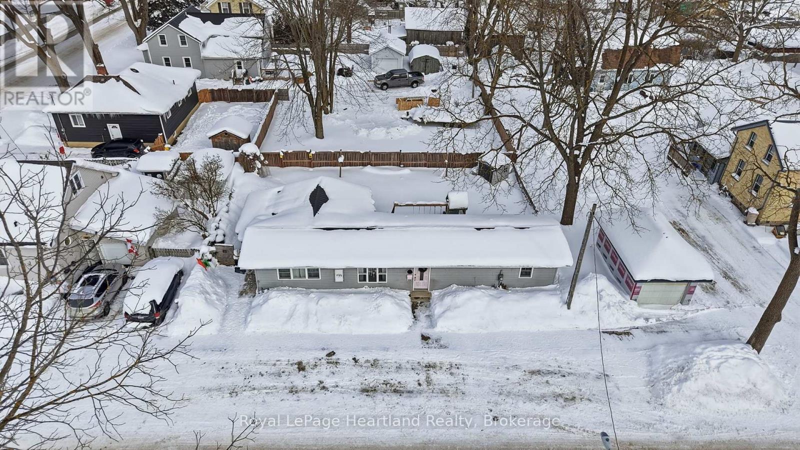 17 Clarke Street S, Minto, Ontario  N0G 1M0 - Photo 23 - X12765752