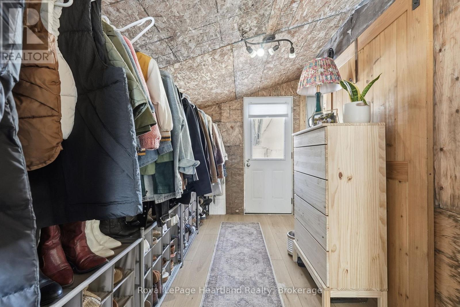 17 Clarke Street S, Minto, Ontario  N0G 1M0 - Photo 26 - X12765752